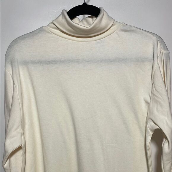 Cream Turtleneck Sweater with Long Sleeves - Picture 2 of 9